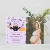 Invitation Fête de bébé Boo Un petit Boo est presque là Photo (Debout devant)