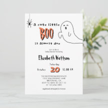 Fête de Bébé Cute Ghost Little Boo est presque arr