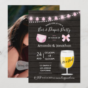 Invitation Fête de bébé fille à bière et couche dans un jardi