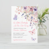 Invitation Fête de bébé florale papillon rose violet (Debout devant)