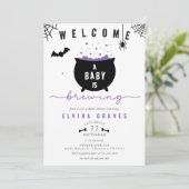 Invitation Fête de bébé Halloween 'Un bébé est en train de br (Debout devant)