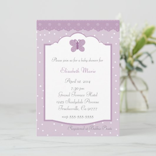 Invitation Fête de Bébé Lavande à Points et Papillon (Debout devant)