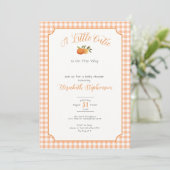 Invitation Fête de Bébé Petite Mignonne Gingham Double Face  (Debout devant)