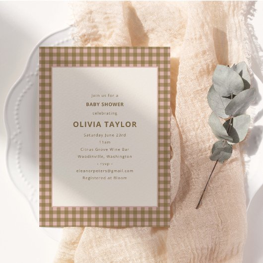 Invitation Fête de douche de bébé rose gingham terreux beige