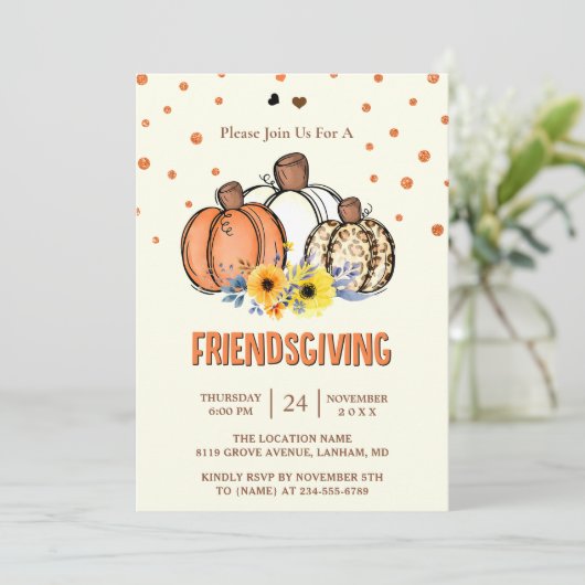 Invitation Fête de Friendsgiving de l'automne avec citrouille (Debout devant)