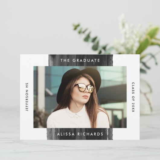 Invitation Fête de graduation de la photo peinte en noir mode (Debout devant)