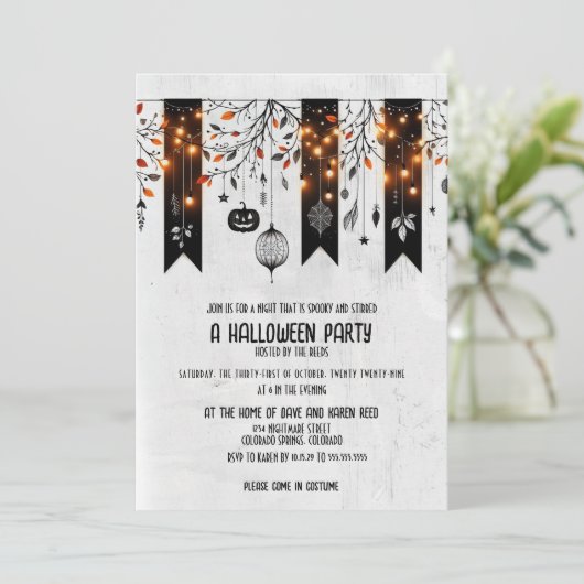 Invitation Fête de Halloween avec guirlande étincelante (Debout devant)