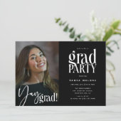 Invitation Fête de la remise des diplômes de Yay Grad' (Debout devant)
