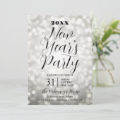 Invitation Fête de la Saint-Sylvestre MoDERNE Lumières Bokeh  (Debout devant)