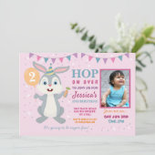 Invitation Fête de lapin Anniversaire Rabbit Photo Pâques ros (Debout devant)