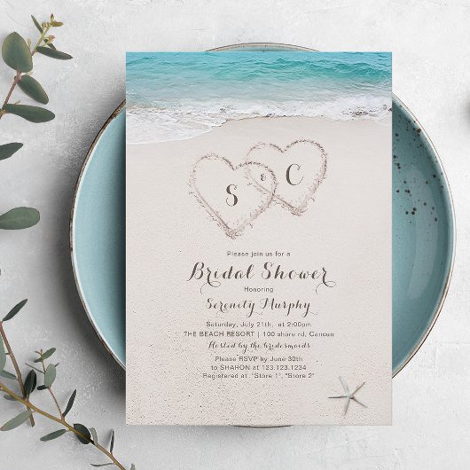 Invitation Fête de mariage sur la plage avec des cœurs dans l