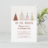 Invitation Fête De Noël C'Est La Saison Élégant Arbres À Neig (Debout devant)