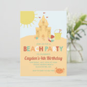Invitation Fête de plage rétro Château de sable d'été Anniver (Debout devant)