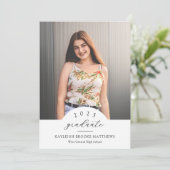 Invitation Fête de remise des diplômes élégante et simple en (Debout devant)