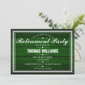 Invitation Fête de retraite en bois de grange rustique vert (Debout devant)