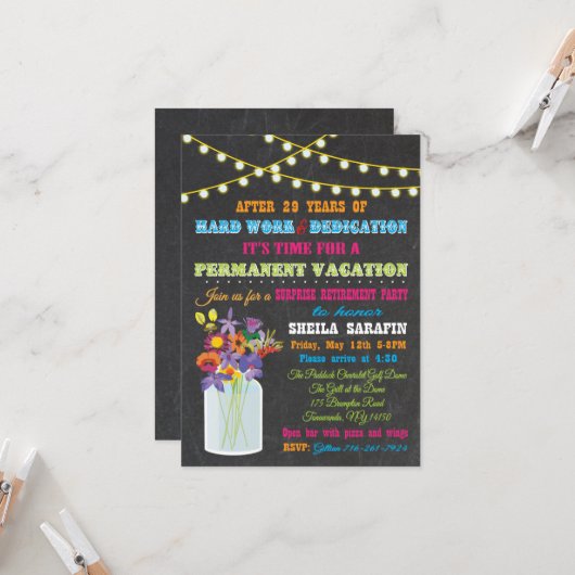 Invitation Fête de retraite en tableau noir avec fleurs de bo (Devant/Arrière en situation)