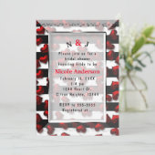 Invitation Fête des mariées Black White Stripes & Red Hearts (Debout devant)