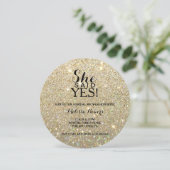 Invitation Fête des mariées - Elle A Dit Oui (Debout devant)