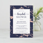 Invitation Fête des mariées en marbre d'or Rose bleu chic Nav (Debout devant)