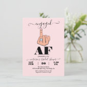 Invitation Fête des mariées Fiançailles amusante AF engagée (Debout devant)