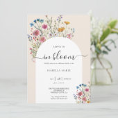 Invitation Fête des mariées Fleur sauvage d'aquarelle moderne (Debout devant)