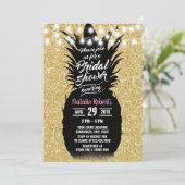 Invitation Fête des mariées moderne en ananas Black Gold Luau (Debout devant)