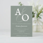 Invitation Fête des mariées Monogramme minimaliste Sage Green (Debout devant)