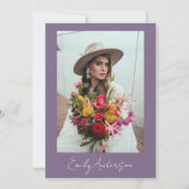 Invitation Fête des mariées violet Élégant Script moderne (Dos)