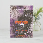 Invitation Fête d'Halloween violet de chouette chouette (Debout devant)