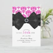 Invitation Fête douce 16 rose et blanc damassé noir noeud gla (Debout devant)