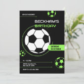 Invitation Fête du ballon de football noir et vert (Debout devant)