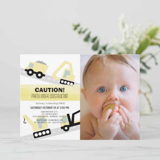 Invitation Fête en construction Blanc 1er anniversaire Photo (Debout devant)