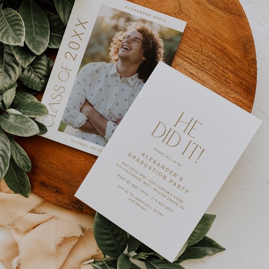 Invitation Fete Gold moderne Il L'A Fait Photo Graduation Par