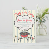 Invitation Fête grillades et fumée de BBQ dans la cour (Debout devant)