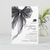 Invitation Fête moderne tendance Black Bow Graduation Party (Debout devant)