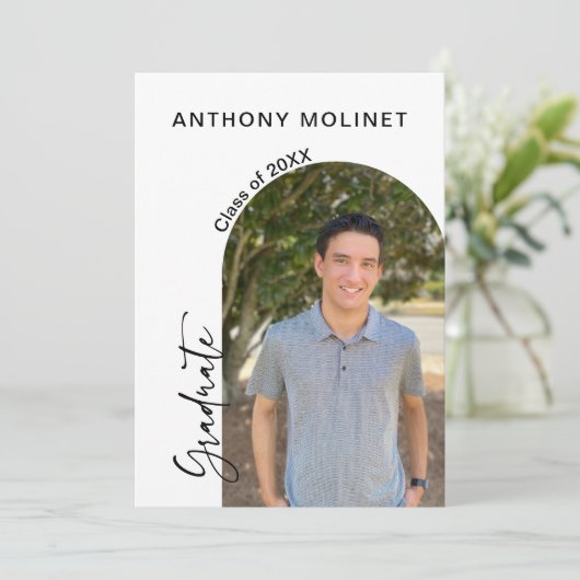 Invitation Fête Photo Moderne Script Graduation (Debout devant)