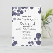 Invitation Fête surprise bulles bleu marine blanc pois (Debout devant)