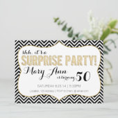 Invitation Fête surprise Chevron noir et or (Debout devant)