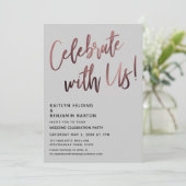 Invitation Fêtez Avec Nous ! Écriture manuscrite or rose Lt G (Debout devant)