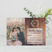 Invitation Feuilles rustiques sur le bois monogramme photo Ma (Debout devant)