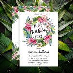 Invitation Feuilles tropicaux | Pink Floral 70th Birthday Par<br><div class="desc">Belle aquarelle fleurie rose hibiscus anniversaire conception de la couronne avec une végétation tropicale luxuriante et un arc rose à boucle multiple. Le thème se poursuit à l'arrière avec un swag fleuri et tropical au sommet et au fond.</div>