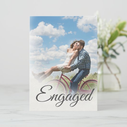 Invitation Fiançailles Photo Élégant Simple Script Moderne (Debout devant)