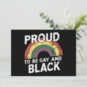 Invitation Fier D'Être Gay Et Black Pride Mois 2025 (Debout devant)