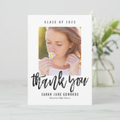 Invitation Fièrement Brossé Graduation Merci Note (Debout devant)