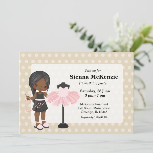 Invitation Fille à coudre (Debout devant)