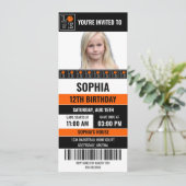 Invitation Fille d'anniversaire de basketball, Joueuse de bas (Debout devant)
