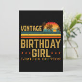 Invitation fille d'anniversaire vintage édition limitée (Debout devant)