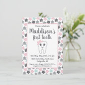 Invitation Fille de bébé florale mignonne la première fête de (Debout devant)