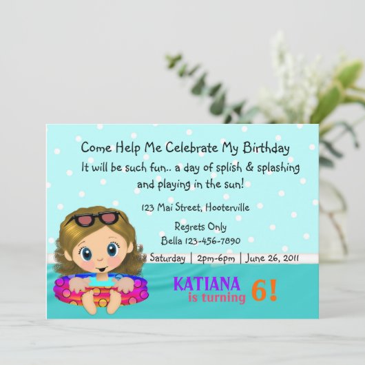 Invitation Fille de la fête de la piscine (Debout devant)