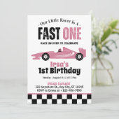 Invitation Fille de voiture de course Fast One Fête d'anniver (Debout devant)